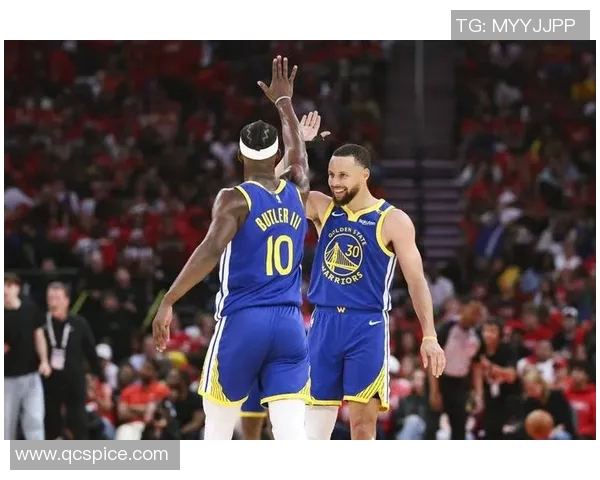 2017年圣诞大战勇士对决骑士精彩录像回顾与分析